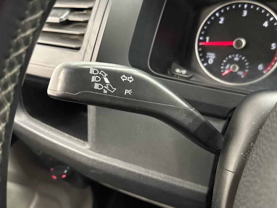 VOLKSWAGEN Transporter 2017