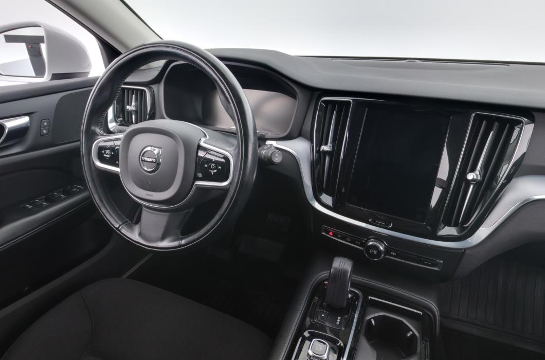 VOLVO V60 2020