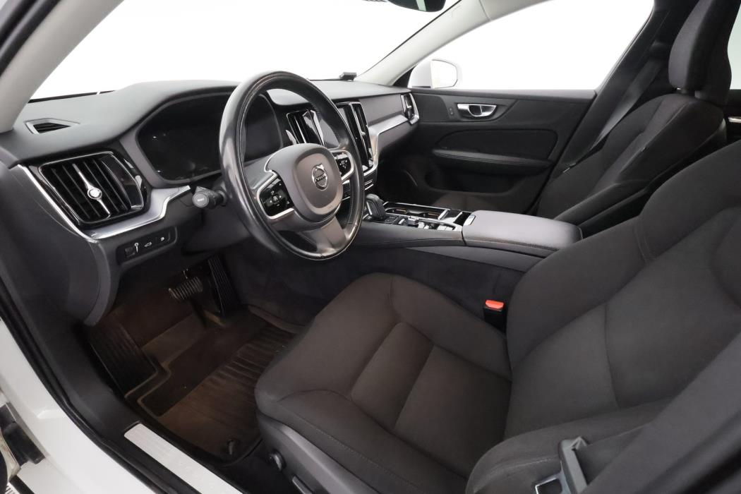 VOLVO V60 2020
