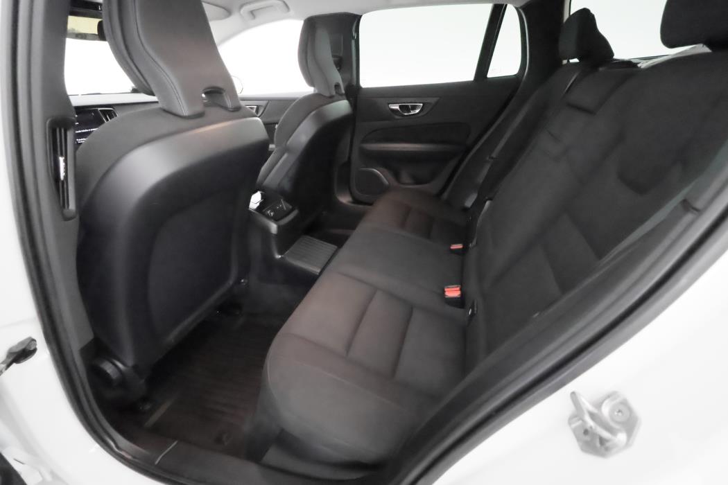 VOLVO V60 2020