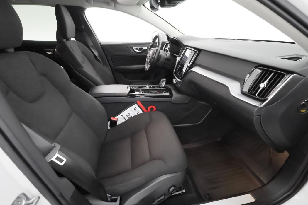 VOLVO V60 2020