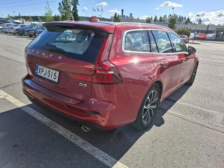 VOLVO V60 2020