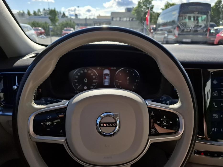 VOLVO V60 2020