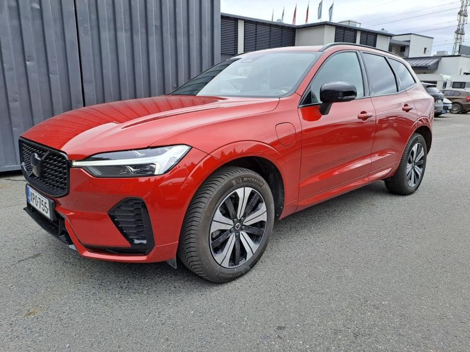 VOLVO XC60 2023