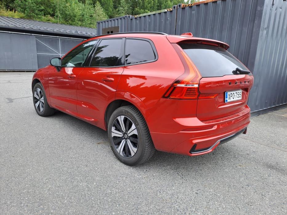 VOLVO XC60 2023