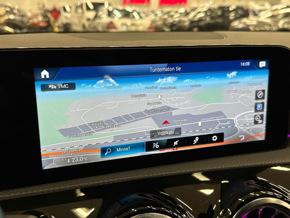 MERCEDES-BENZ A 2022