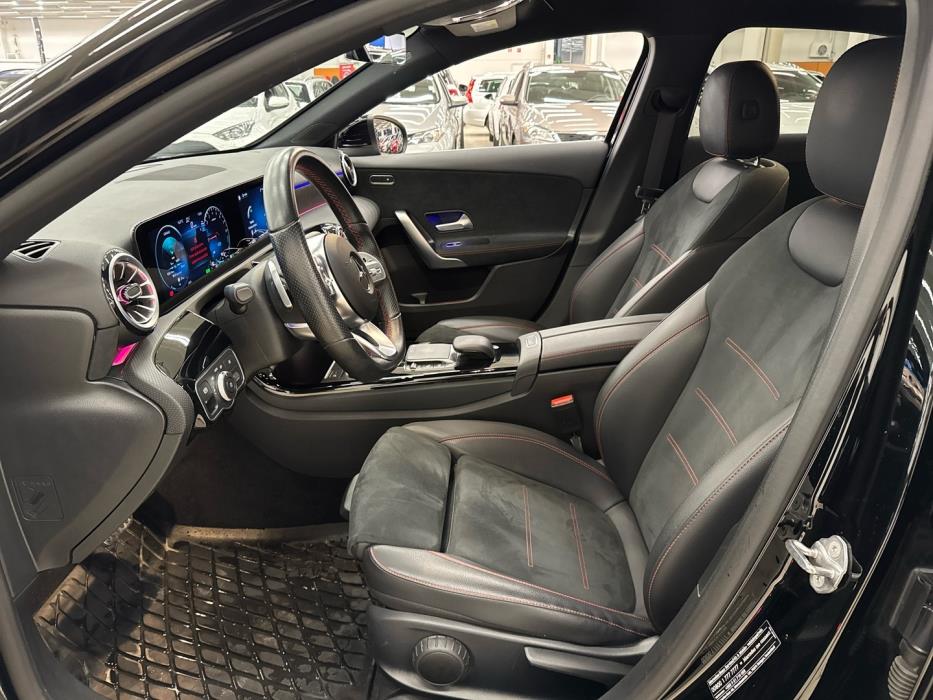 MERCEDES-BENZ A 2022