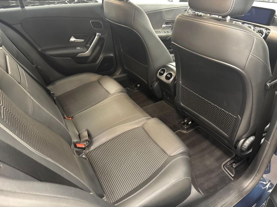 MERCEDES-BENZ A 2021