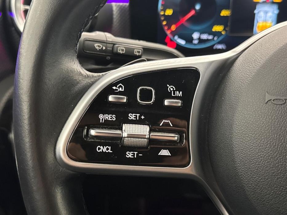 MERCEDES-BENZ A 2021
