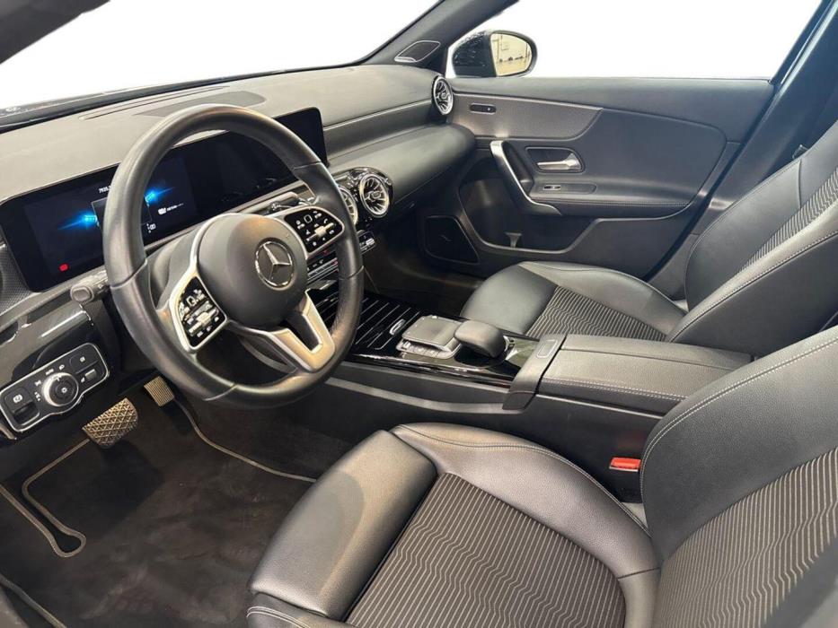 MERCEDES-BENZ A 2021