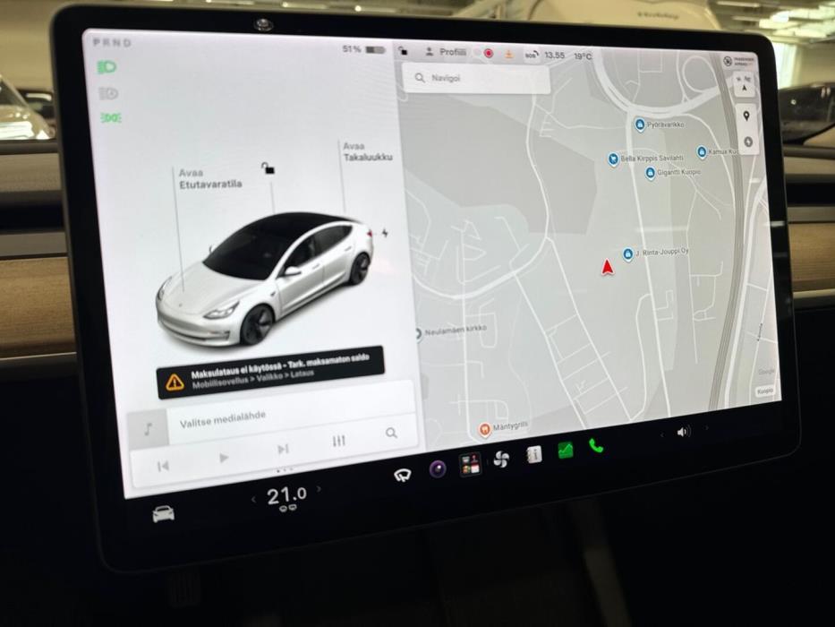 TESLA Model 3 2021