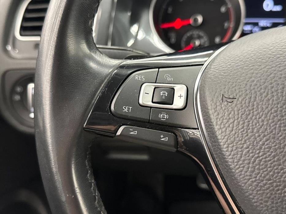 VOLKSWAGEN Golf 2020