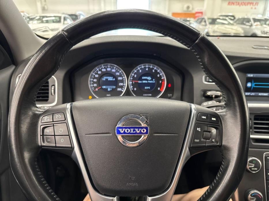 VOLVO V60 2011