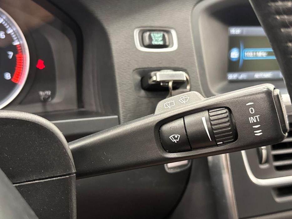 VOLVO V60 2011