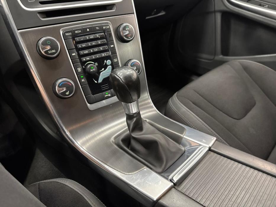VOLVO V60 2011