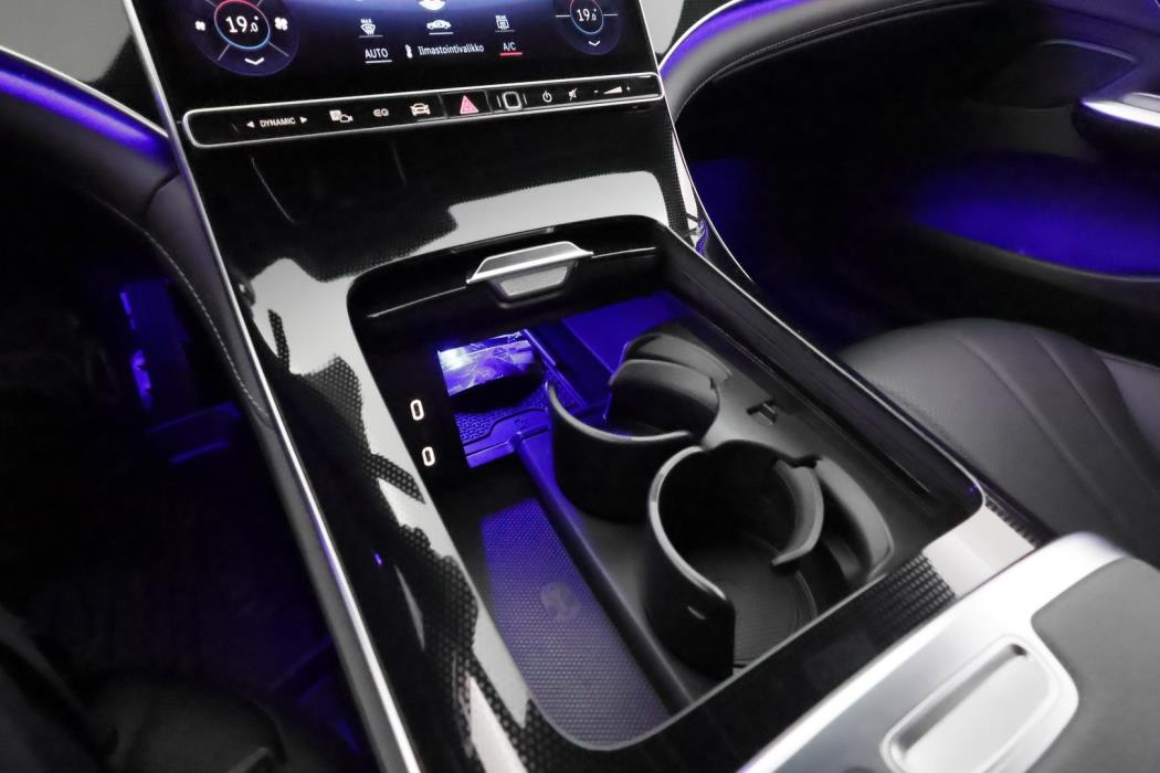 MERCEDES-BENZ EQE 2023