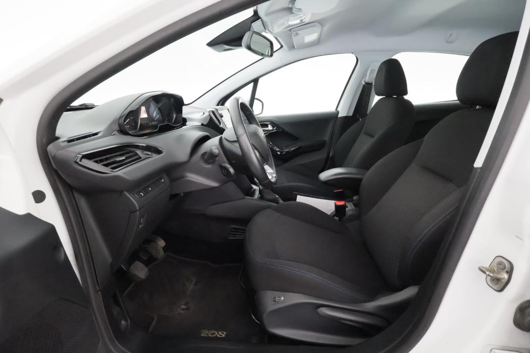 PEUGEOT 208 2019