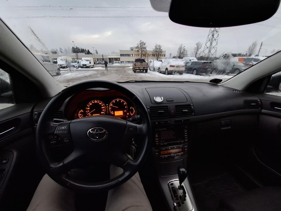 TOYOTA Avensis 2008