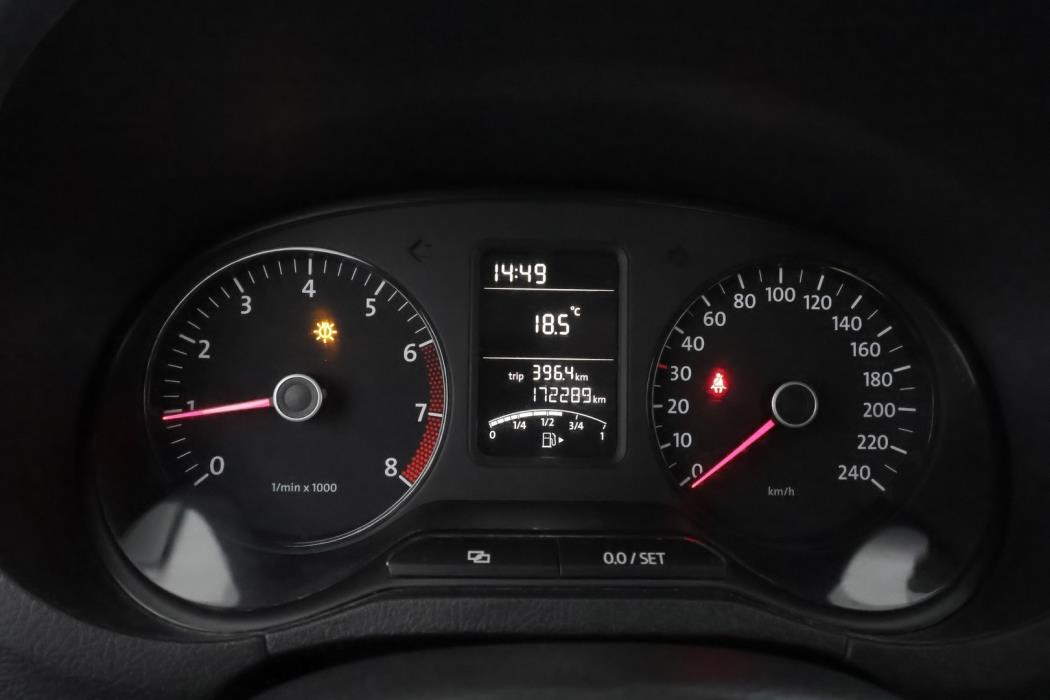 VOLKSWAGEN Polo 2011