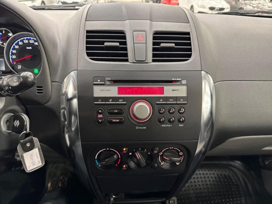 SUZUKI SX4 2011