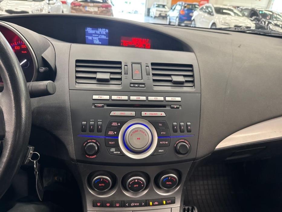 MAZDA Mazda3 2011