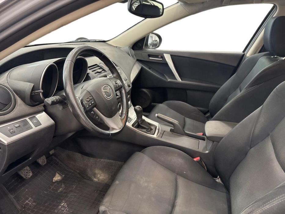 MAZDA Mazda3 2011