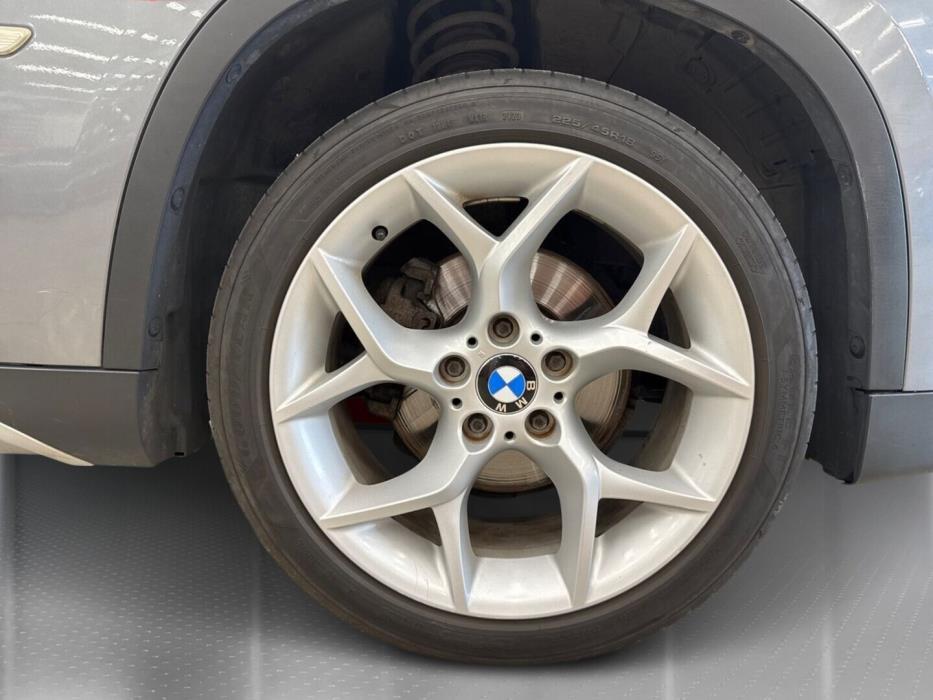 BMW X1 2011