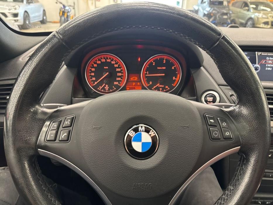 BMW X1 2011