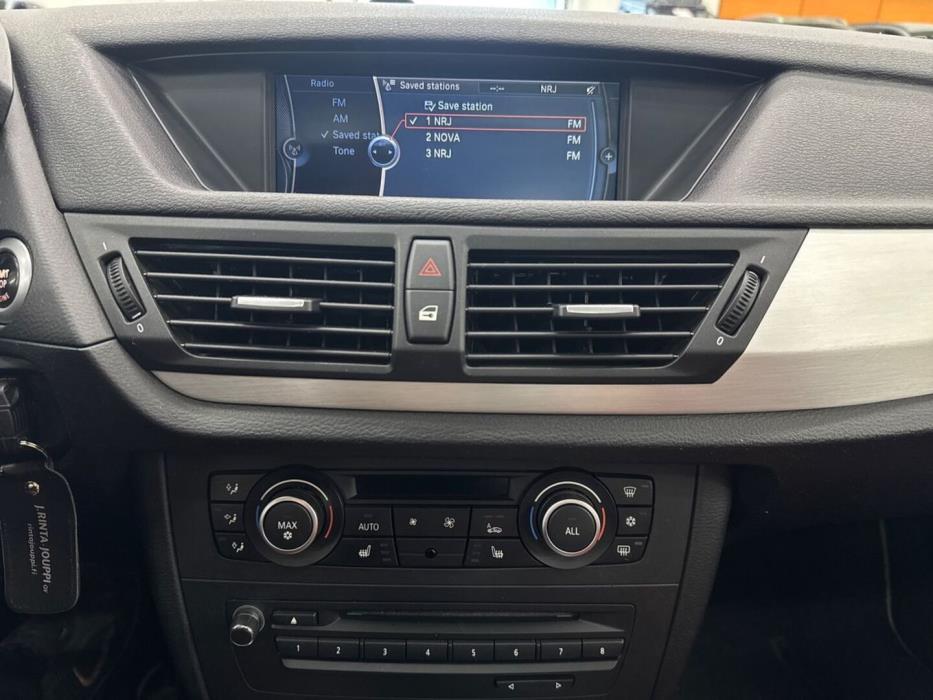 BMW X1 2011