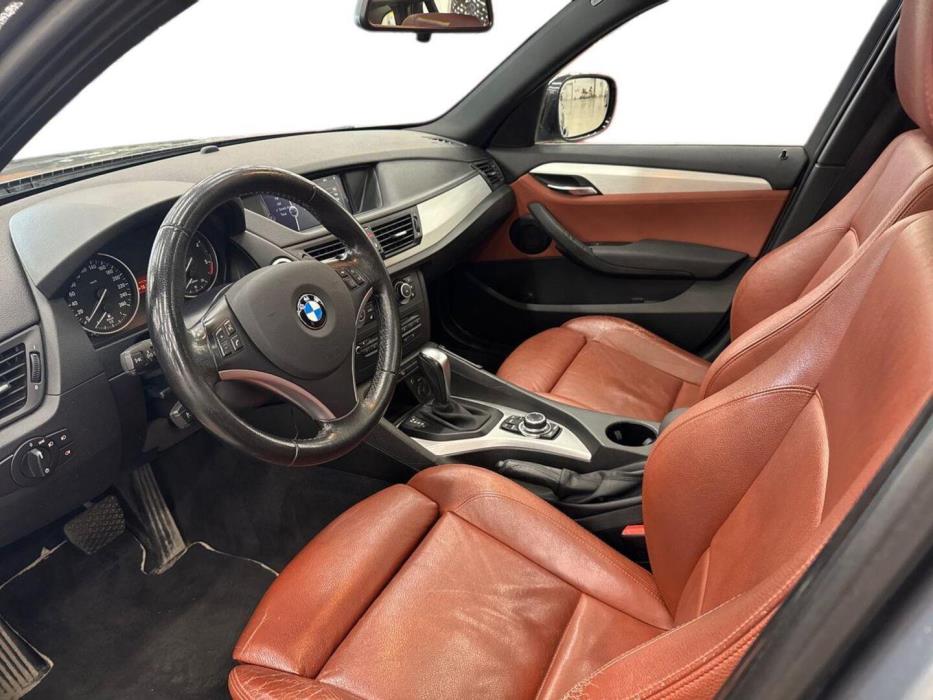 BMW X1 2011