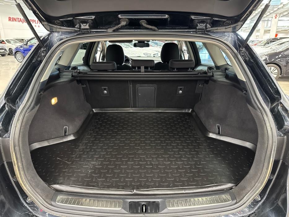 TOYOTA Avensis 2015