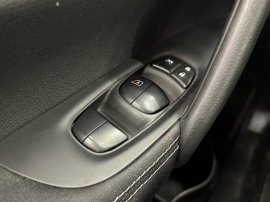 NISSAN Qashqai 2016