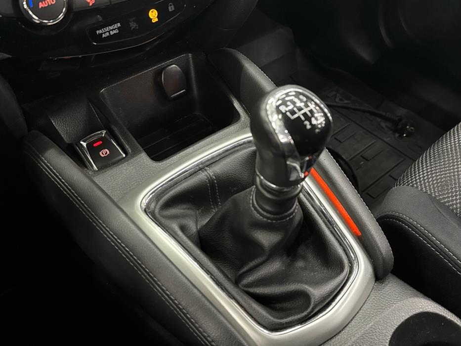 NISSAN Qashqai 2016