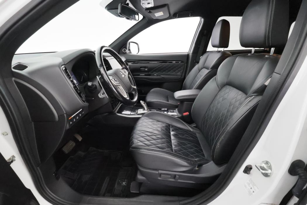 MITSUBISHI Outlander PHEV 2019