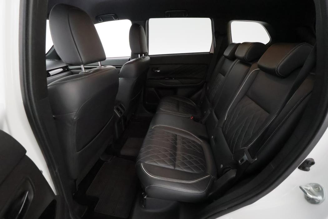 MITSUBISHI Outlander PHEV 2019