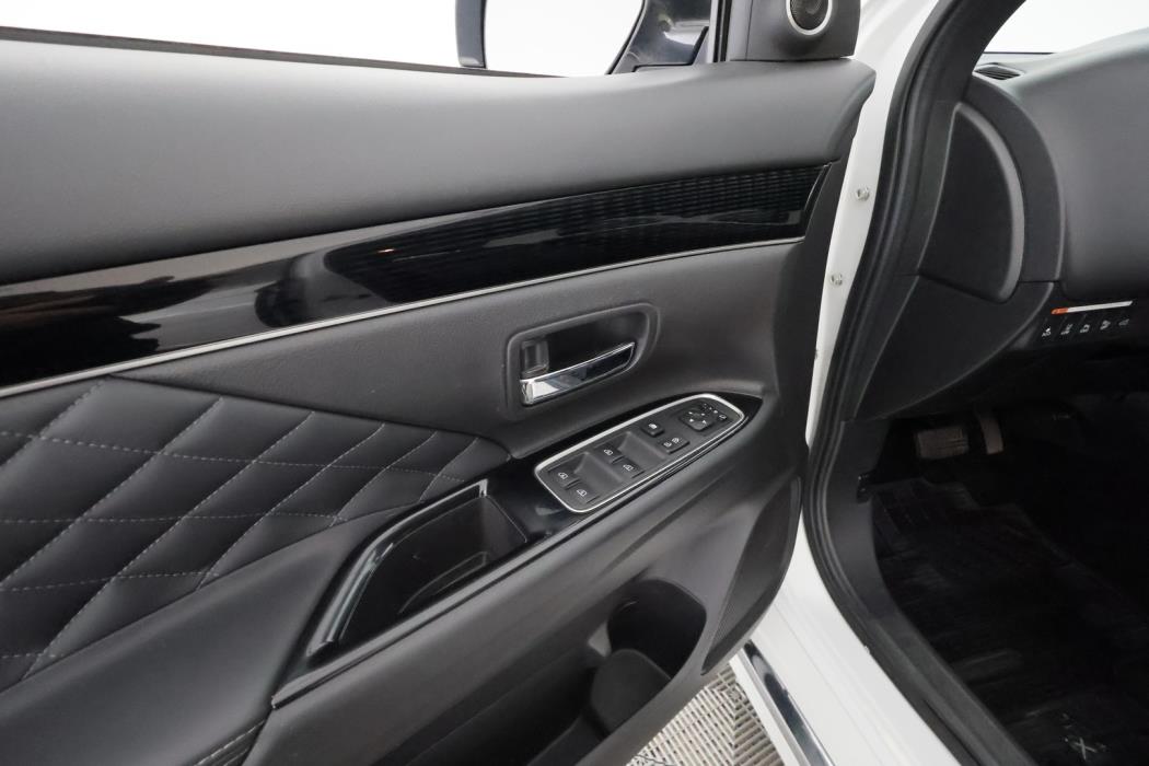 MITSUBISHI Outlander PHEV 2019