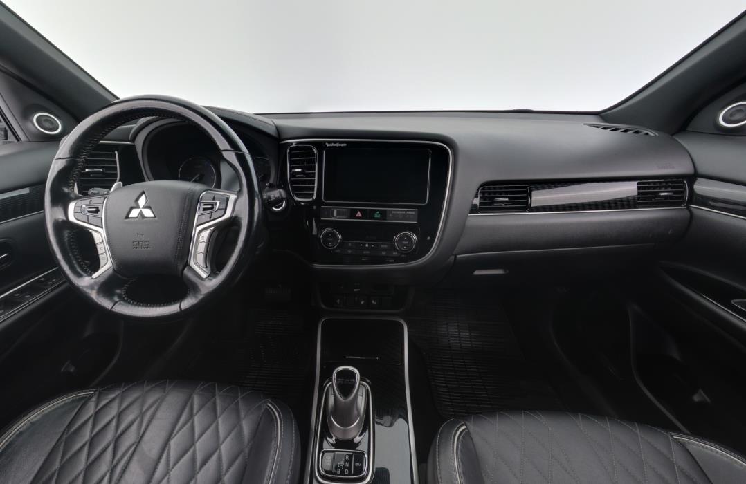 MITSUBISHI Outlander PHEV 2019