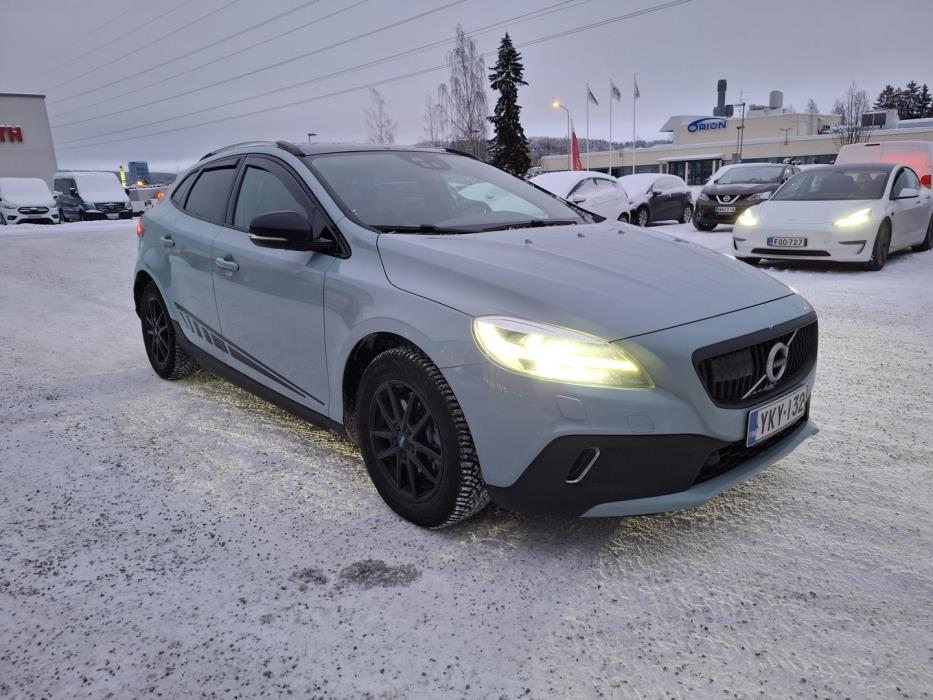 VOLVO V40 Cross Country 2017