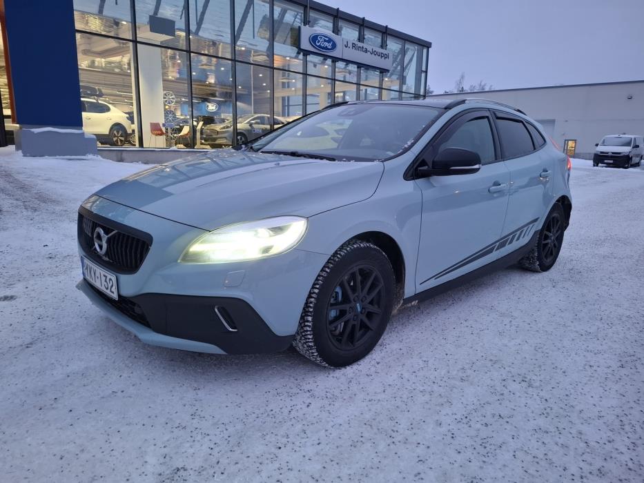 VOLVO V40 Cross Country 2017