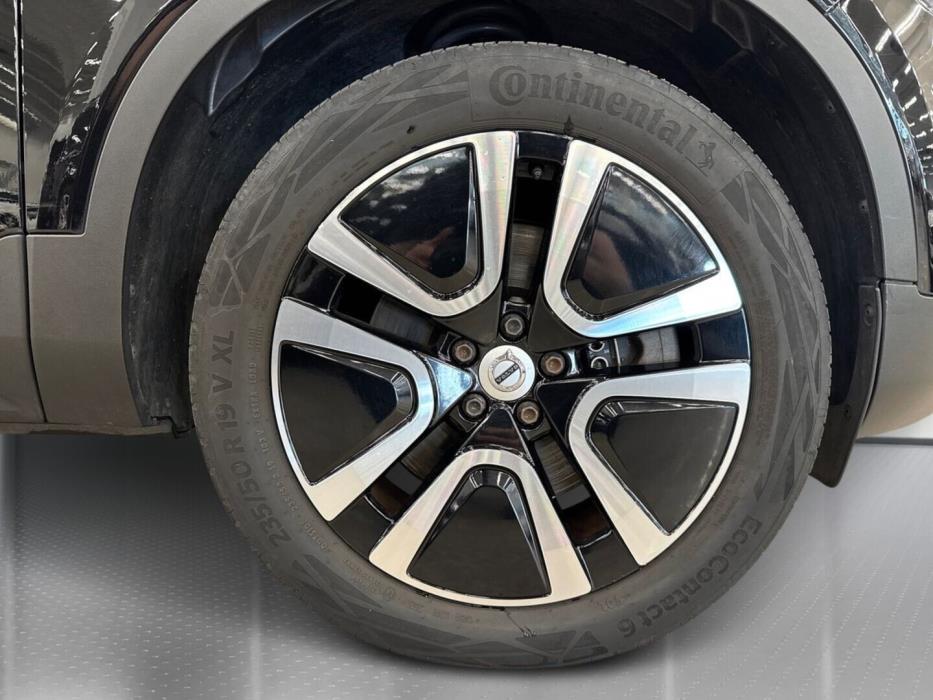 VOLVO XC40 2021