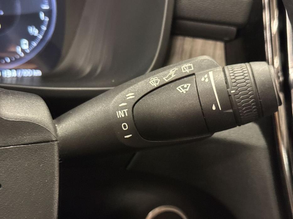 VOLVO XC40 2021