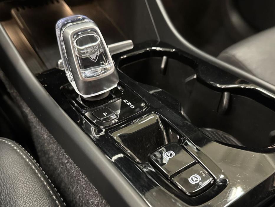 VOLVO XC40 2021