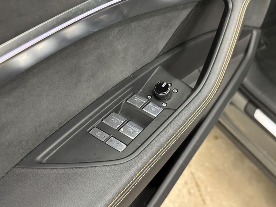 AUDI e-tron 2022