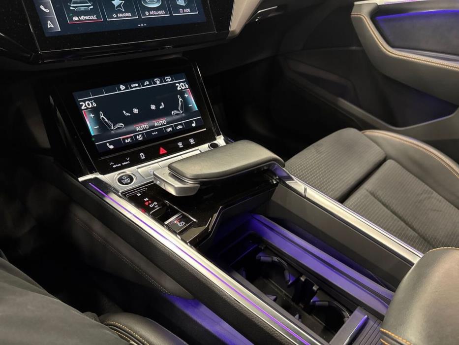 AUDI e-tron 2022