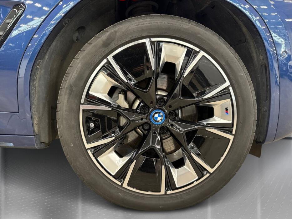BMW iX3 2023