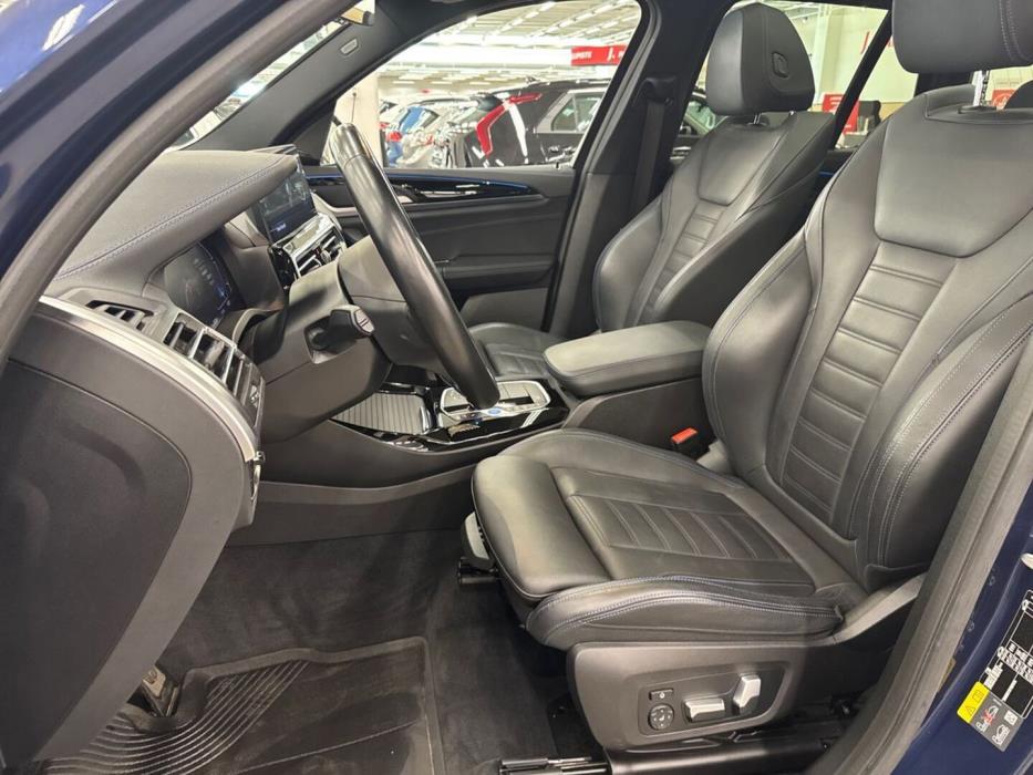 BMW iX3 2023