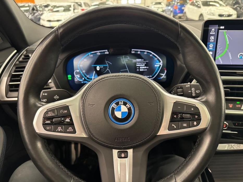 BMW iX3 2023