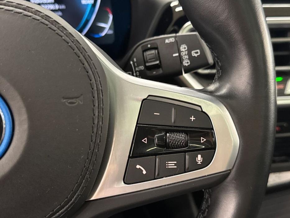 BMW iX3 2023