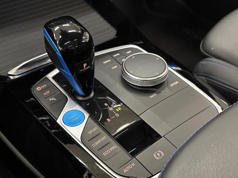BMW iX3 2023