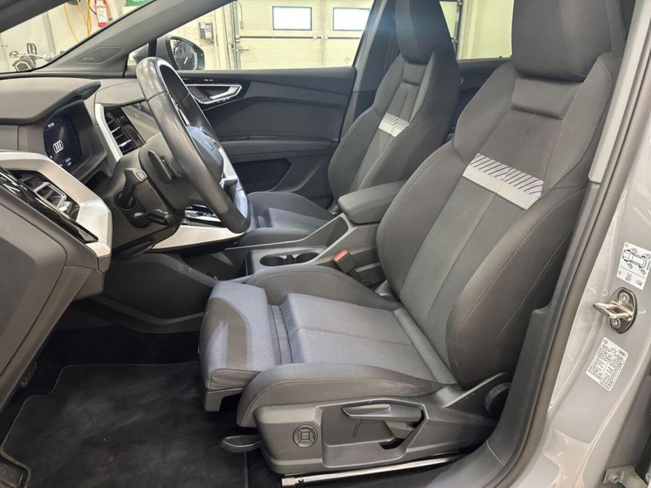 AUDI Q4 e-tron 2023